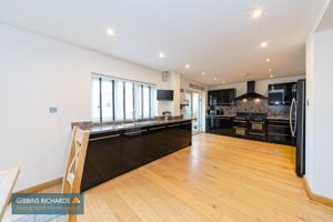 Kitchen- click for photo gallery